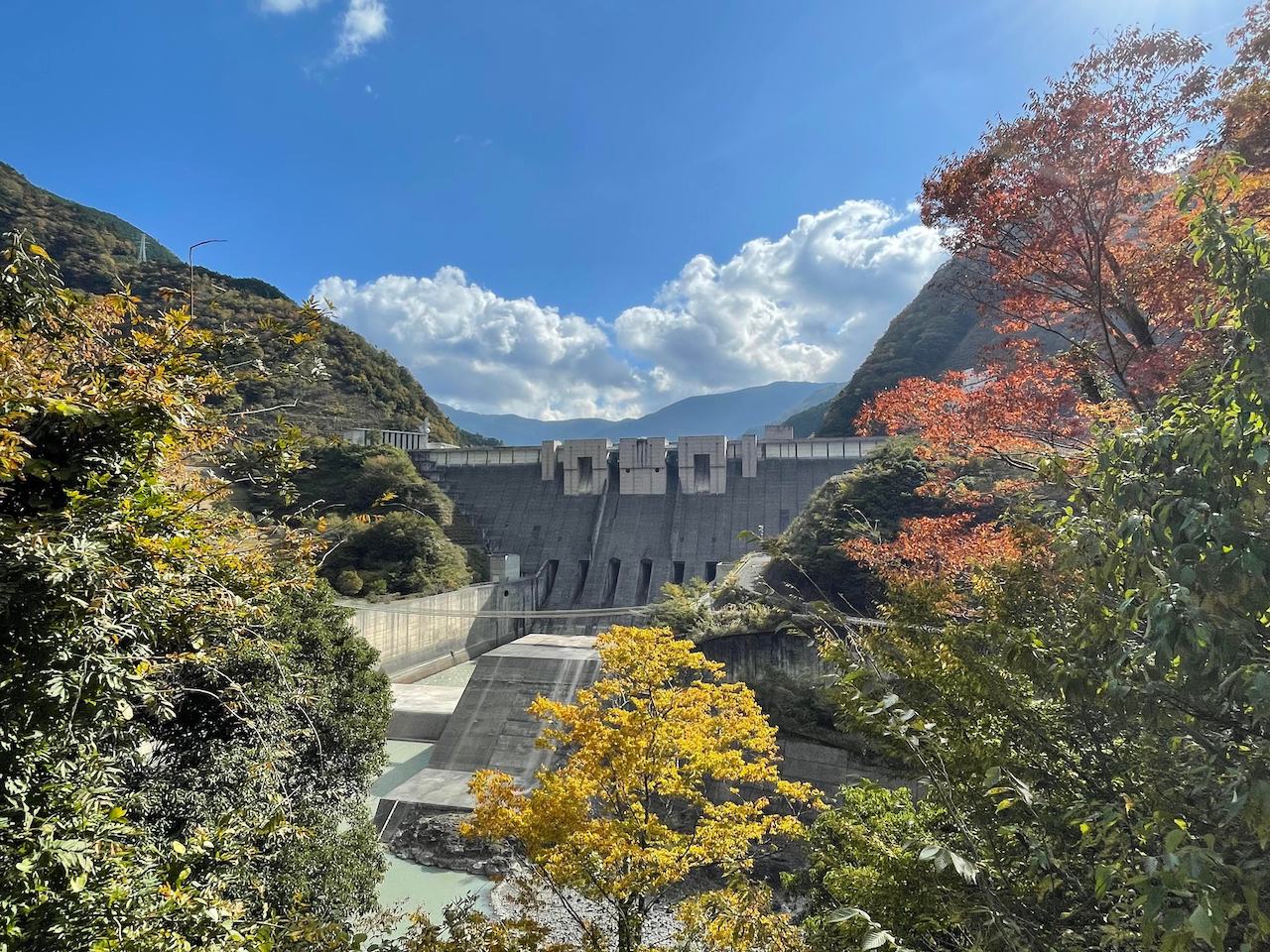 秋晴れの長島ダム（川根本町）